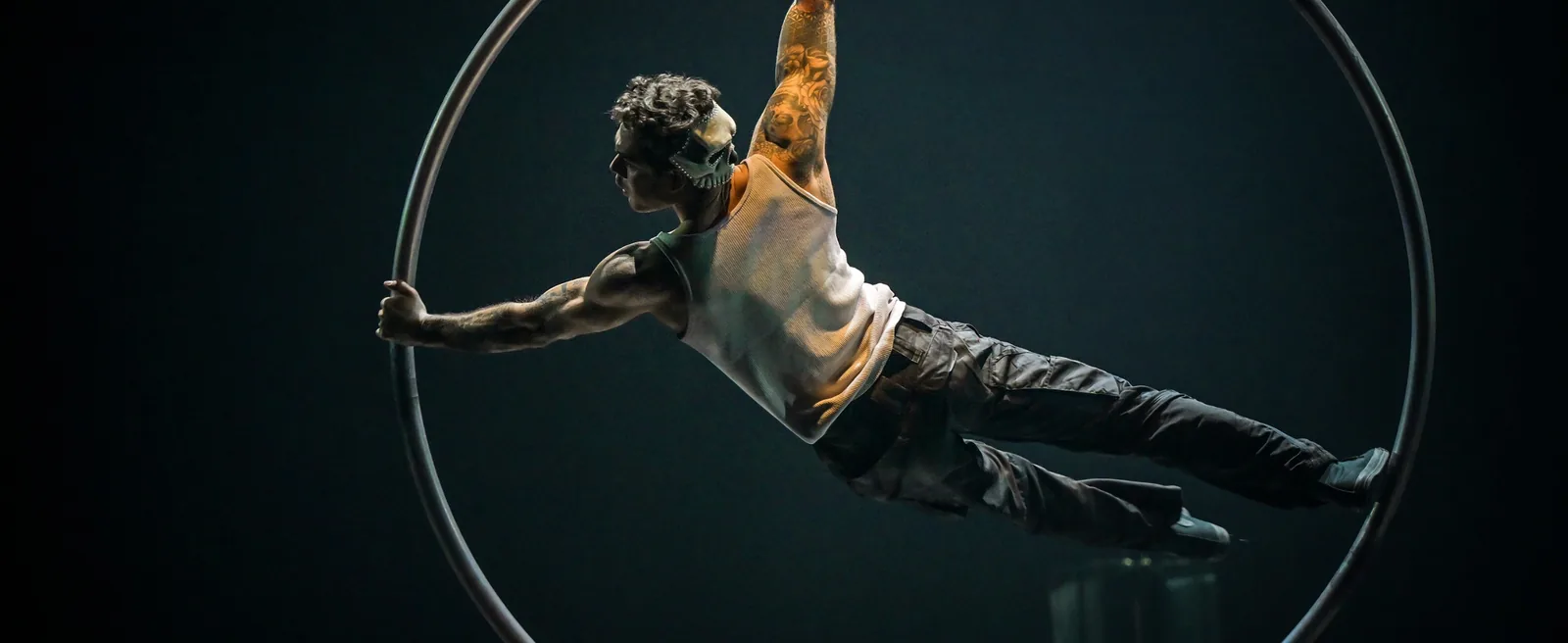 Jonathan Möller — Cyr Wheel